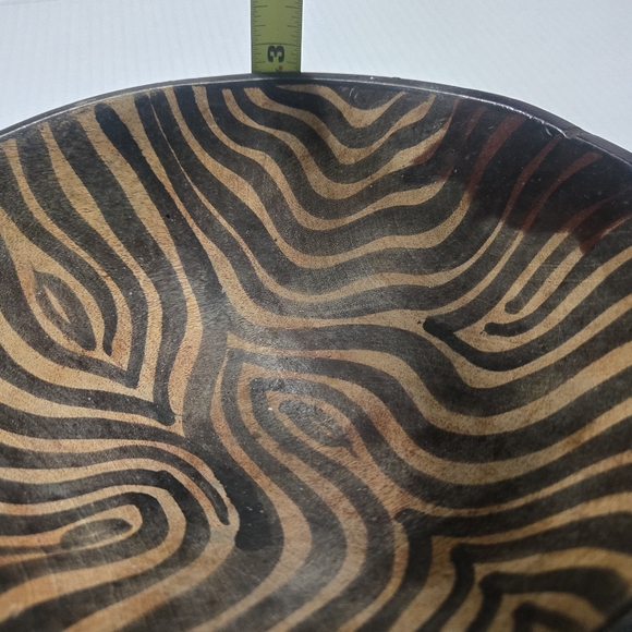 Gorgeous South African Zebra Bowl wooden bowl - Picture 8 of 8